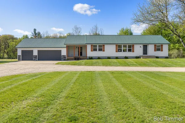 $415,000 | 2812 142nd Avenue, Dorr, MI 49323