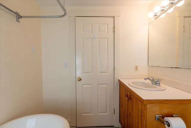 $359,000 | 56 Thomaston Street, Rockland, ME 04841