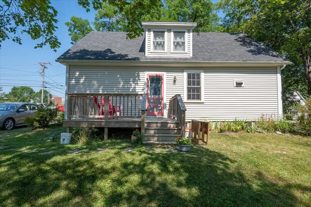 $359,000 | 56 Thomaston Street, Rockland, ME 04841