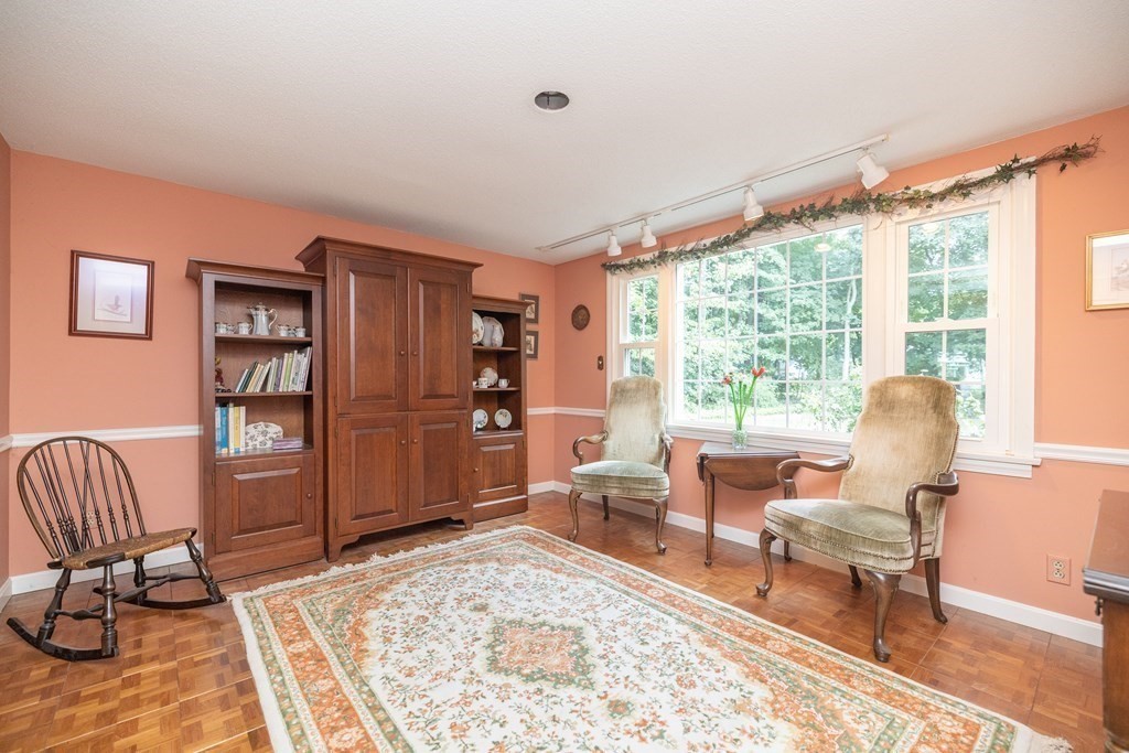 55 Viscount Road Longmeadow, MA 01106 - Photo 11 of 42