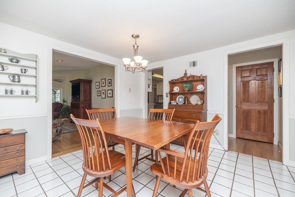 55 Viscount Road Longmeadow, MA 01106 - Photo 14 of 42