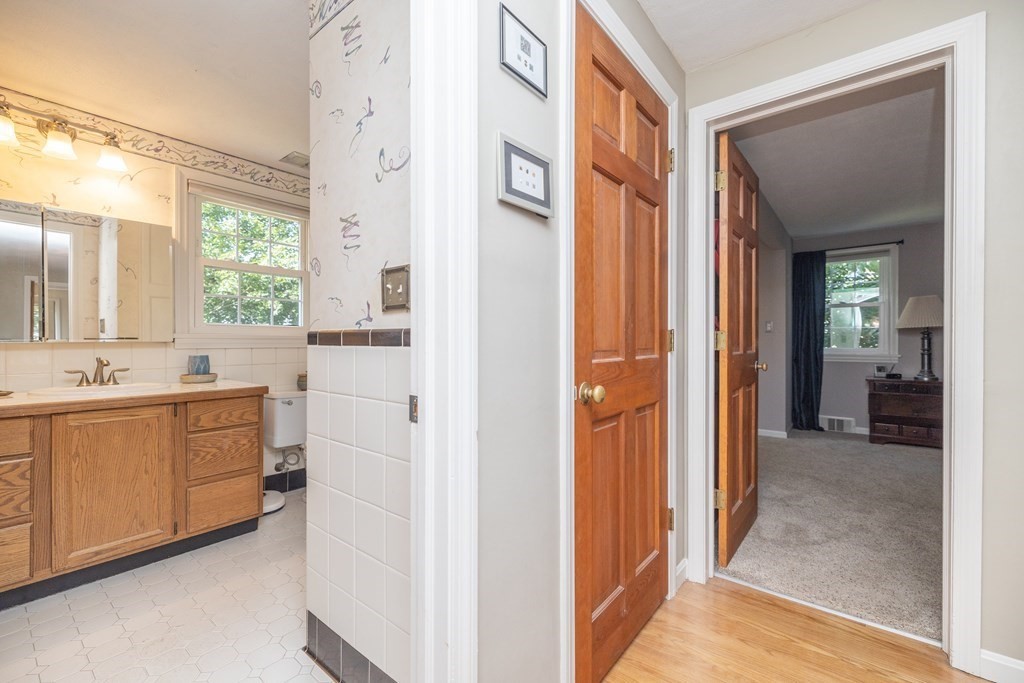 55 Viscount Road Longmeadow, MA 01106 - Photo 31 of 42