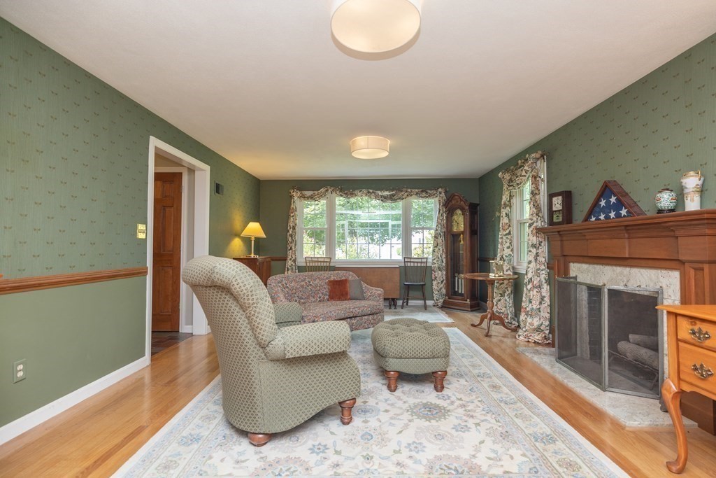 55 Viscount Road Longmeadow, MA 01106 - Photo 7 of 42