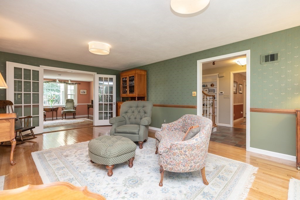 55 Viscount Road Longmeadow, MA 01106 - Photo 8 of 42