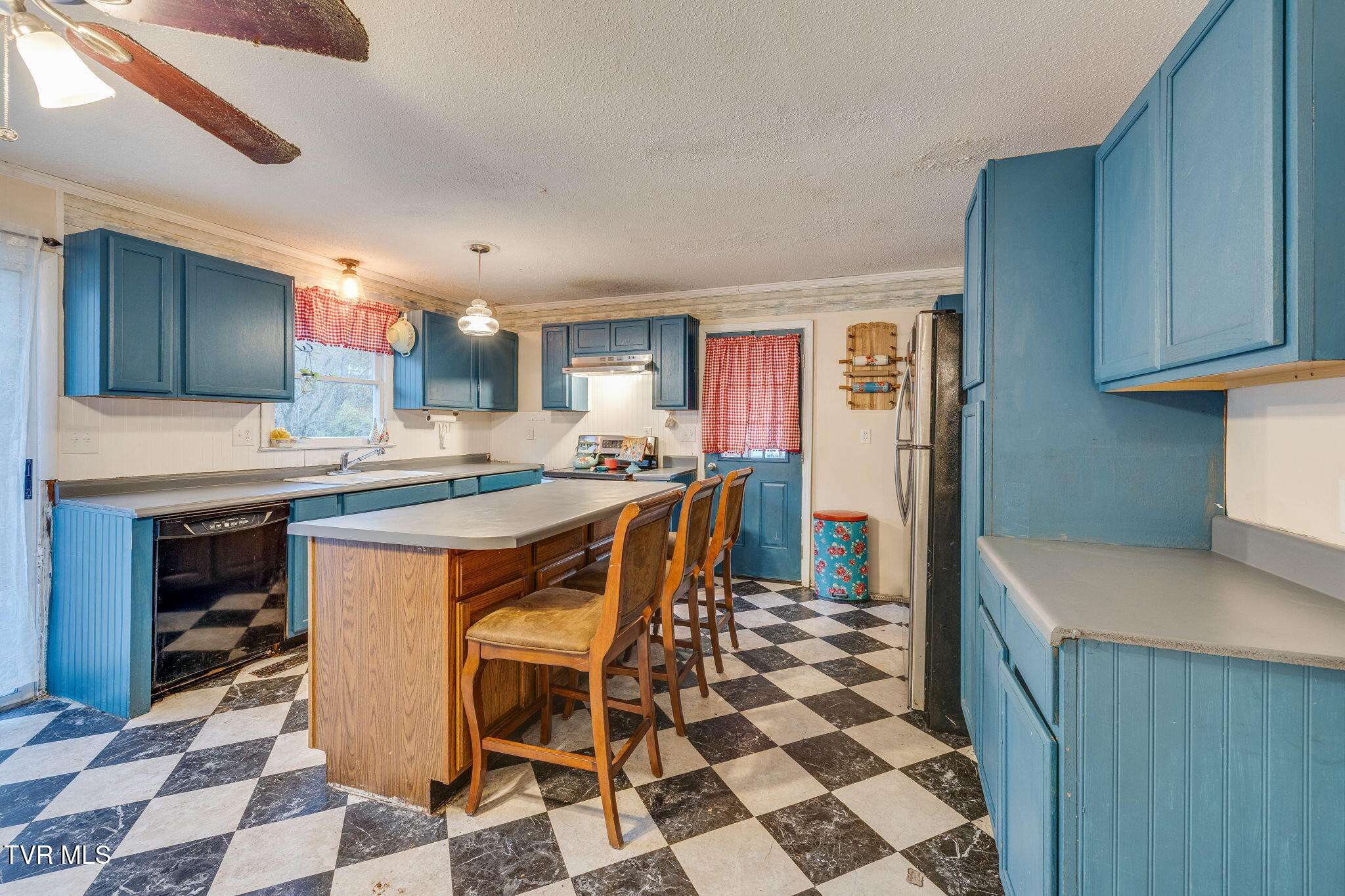 18 Ross Street Bristol, TN 37620 - Photo 11 of 25 011