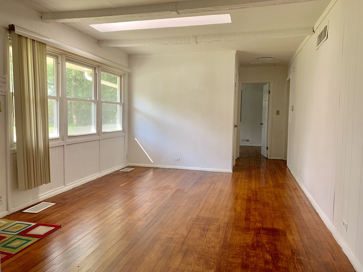 813 Sunset Road Wheaton, IL 60189 - Photo 2 of 19