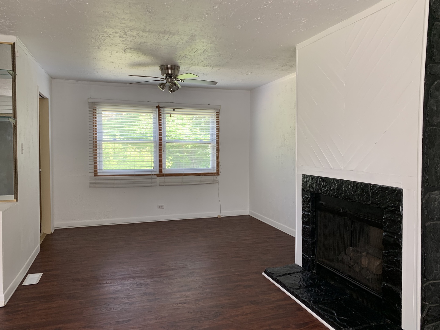 813 Sunset Road Wheaton, IL 60189 - Photo 10 of 19
