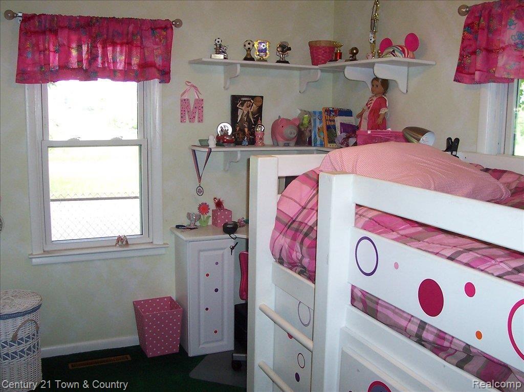 47880 Frederick Road Utica, MI 48317 - Photo 11 of 15 Bedroom #3