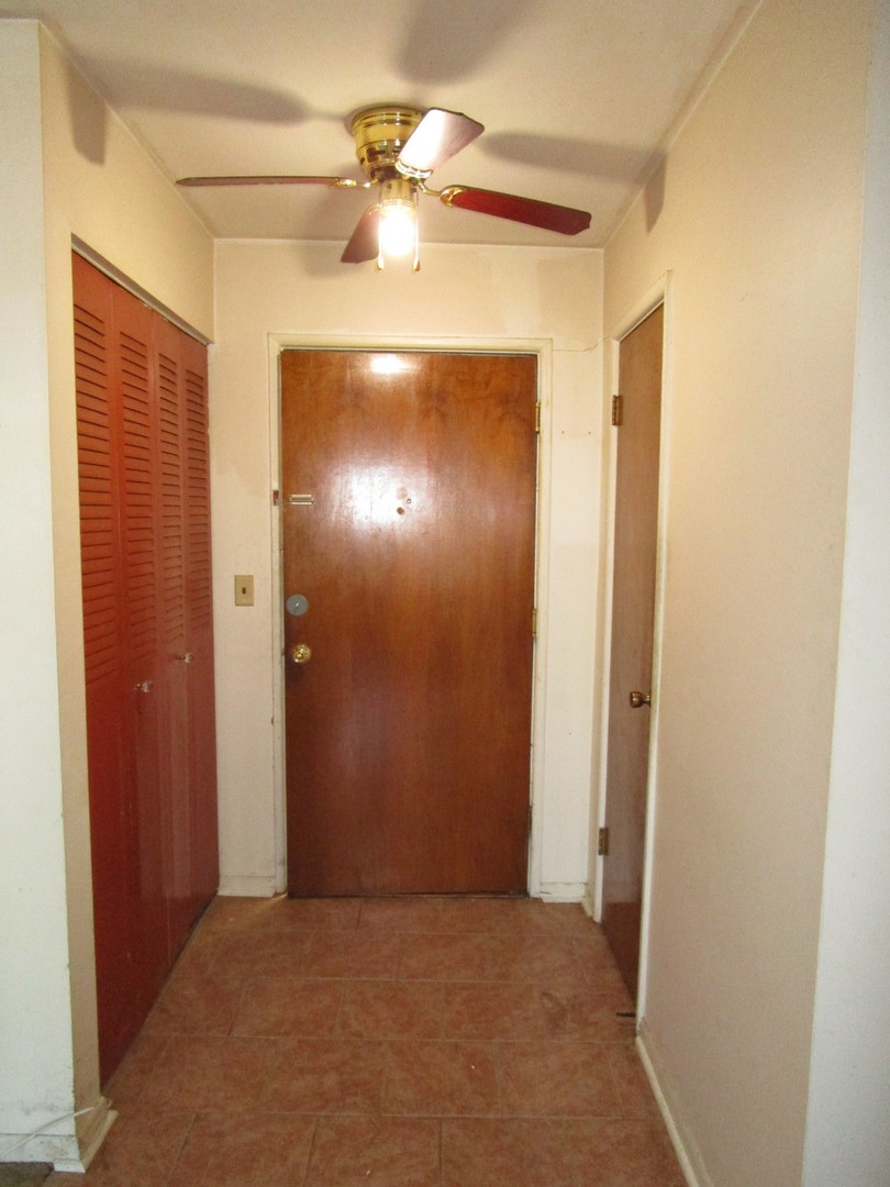 1301 South Finley Road, Unit 417 Lombard, IL 60148 - Photo 12 of 28