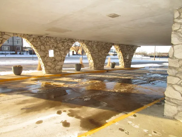 $176,000 | 1301 South Finley Road, Unit 417, Lombard, IL 60148