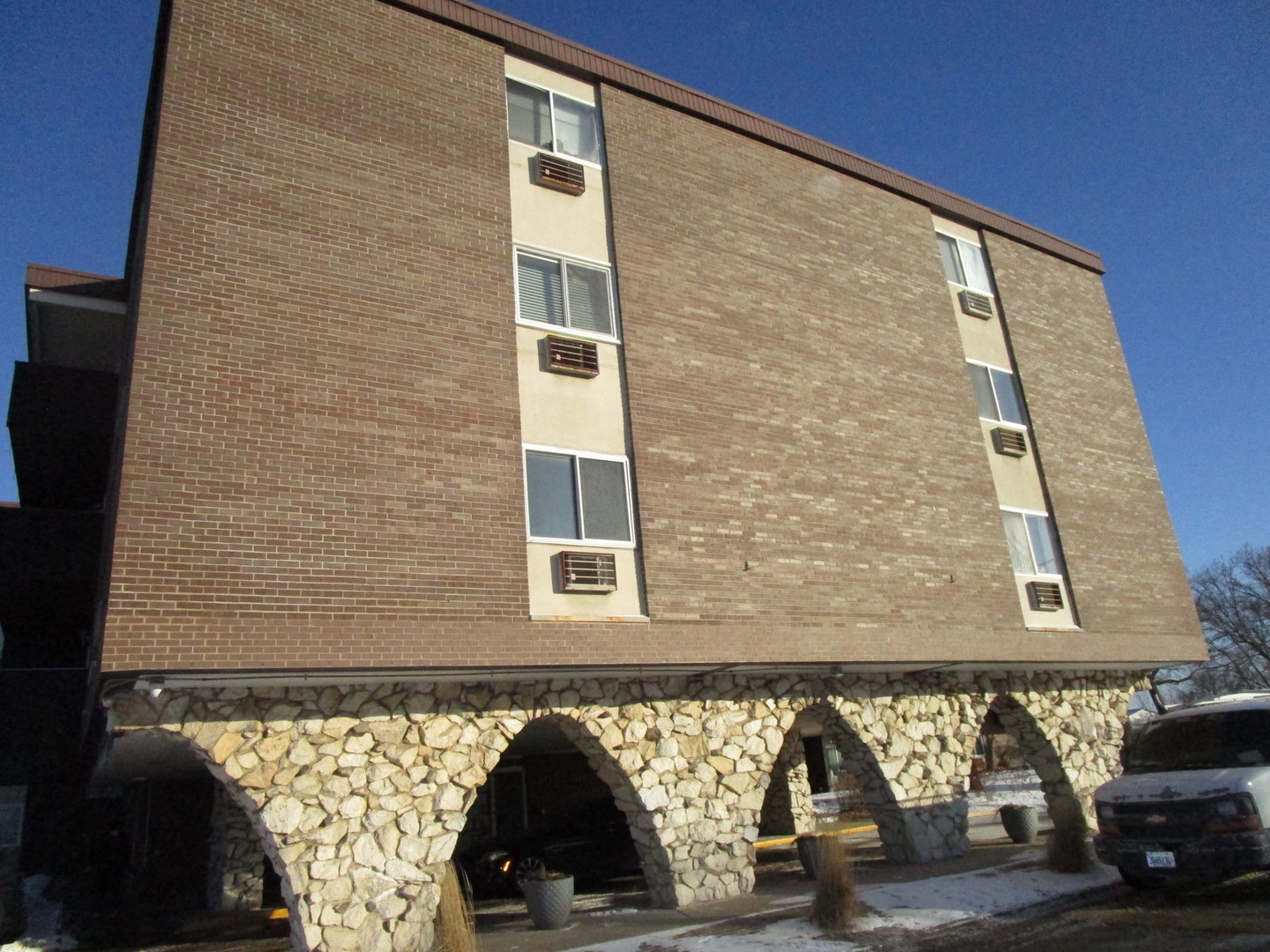 1301 South Finley Road, Unit 417 Lombard, IL 60148 - Photo 2 of 28