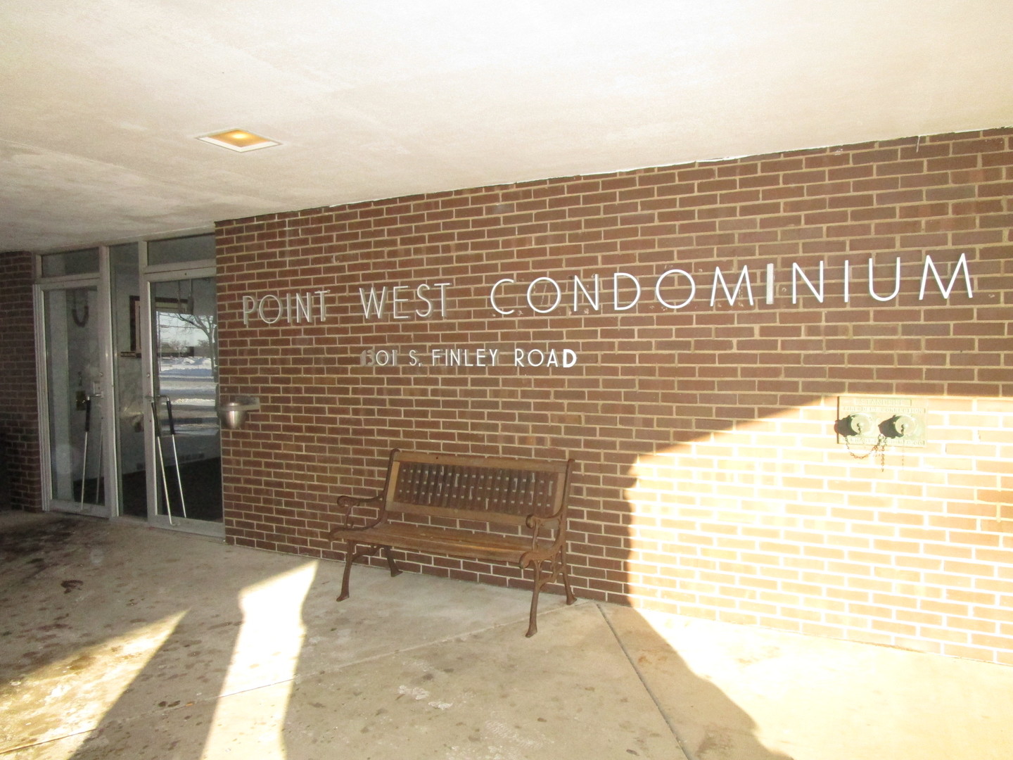 1301 South Finley Road, Unit 417 Lombard, IL 60148 - Photo 4 of 28