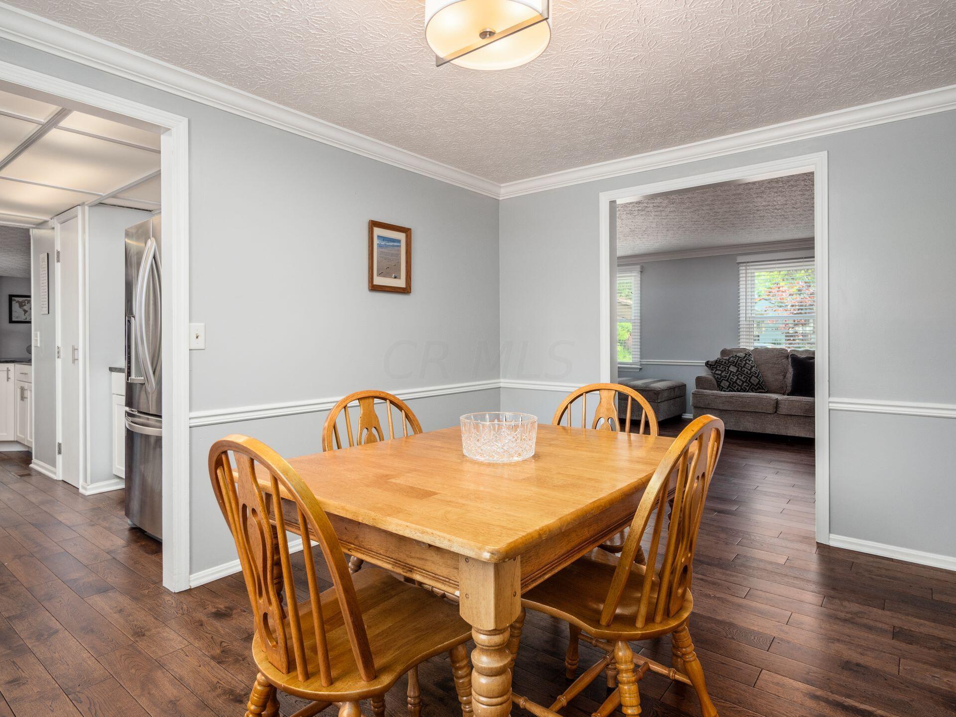 8087 Simfield Road Dublin, OH 43016 - Photo 10 of 39 Dining Room