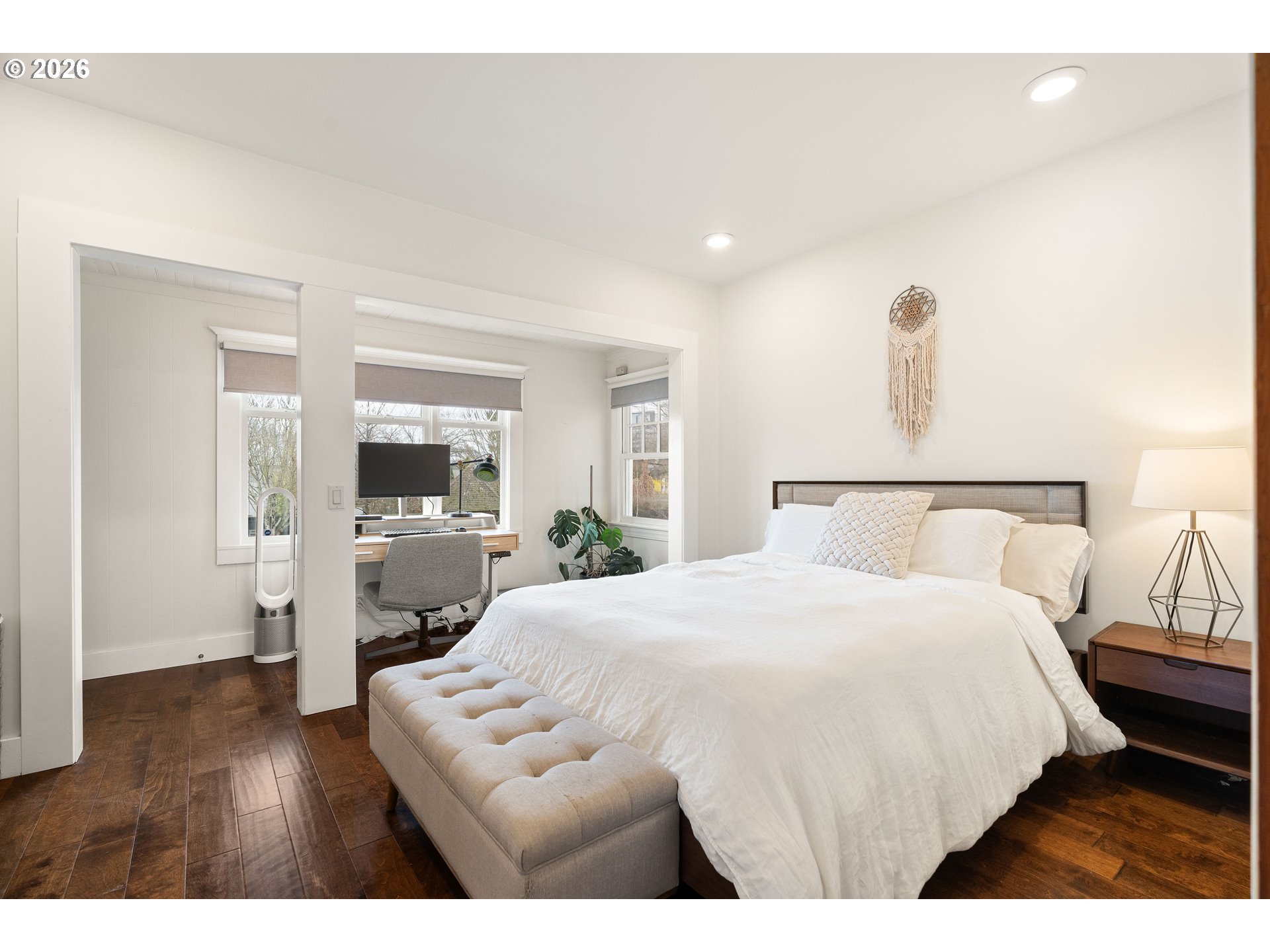 3017 South Water Avenue Portland, OR 97201 - Photo 21 of 31 a large white bed in a white room