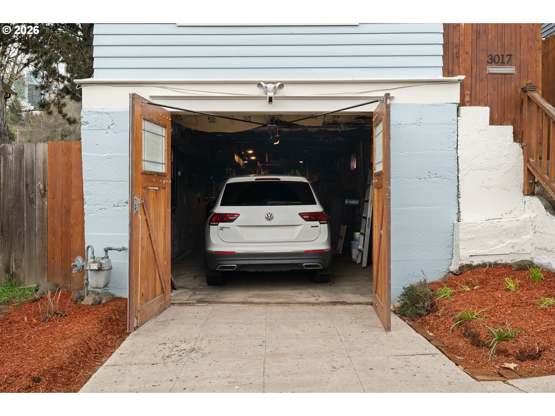 3017 South Water Avenue Portland, OR 97201 - Photo 27 of 31 a view of car garage