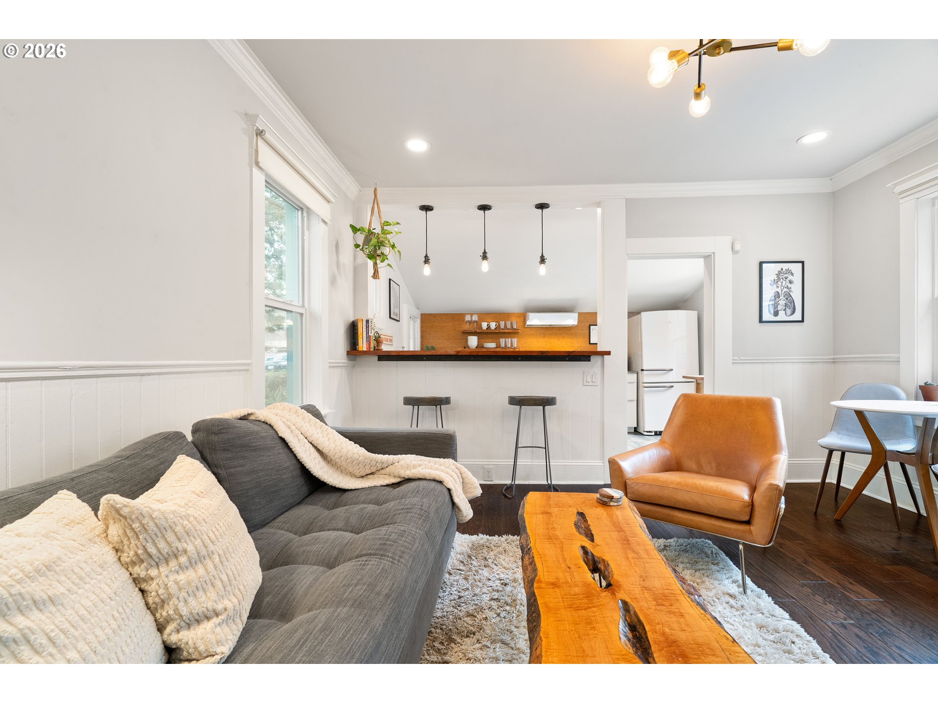 3017 South Water Avenue Portland, OR 97201 - Photo 5 of 31 a living room with furniture and a couch