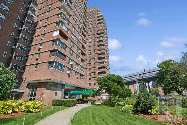 $509,000 | 477 FDR Drive, Unit M301 | Lower East Side