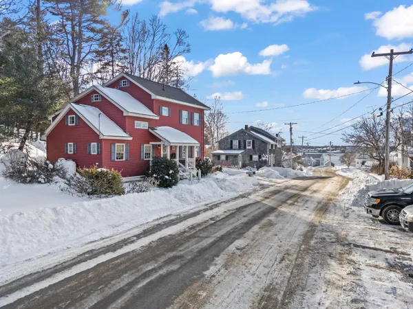 $595,000 | 21 Lobster Cove Road, Boothbay Harbor, ME 04538