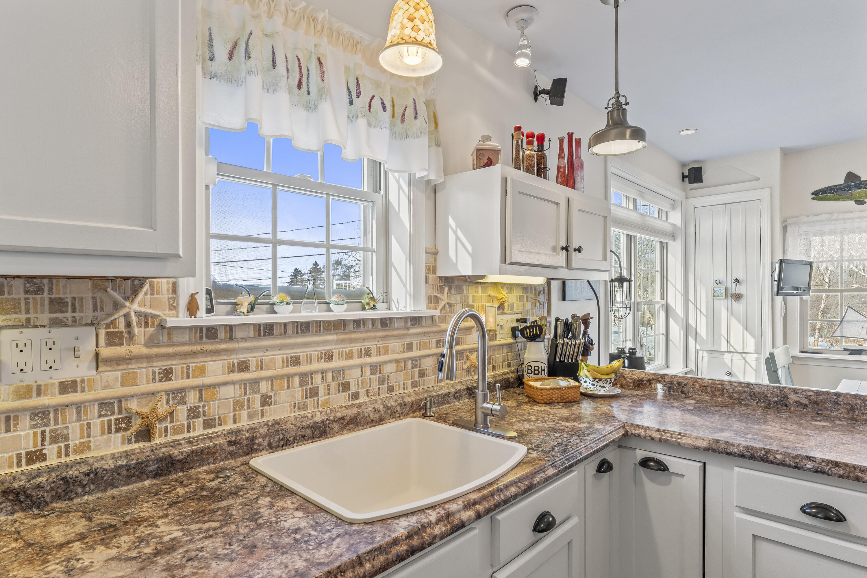 21 Lobster Cove Road Boothbay Harbor, ME 04538 - Photo 13 of 81 21 Lobster Cove Rd_0121