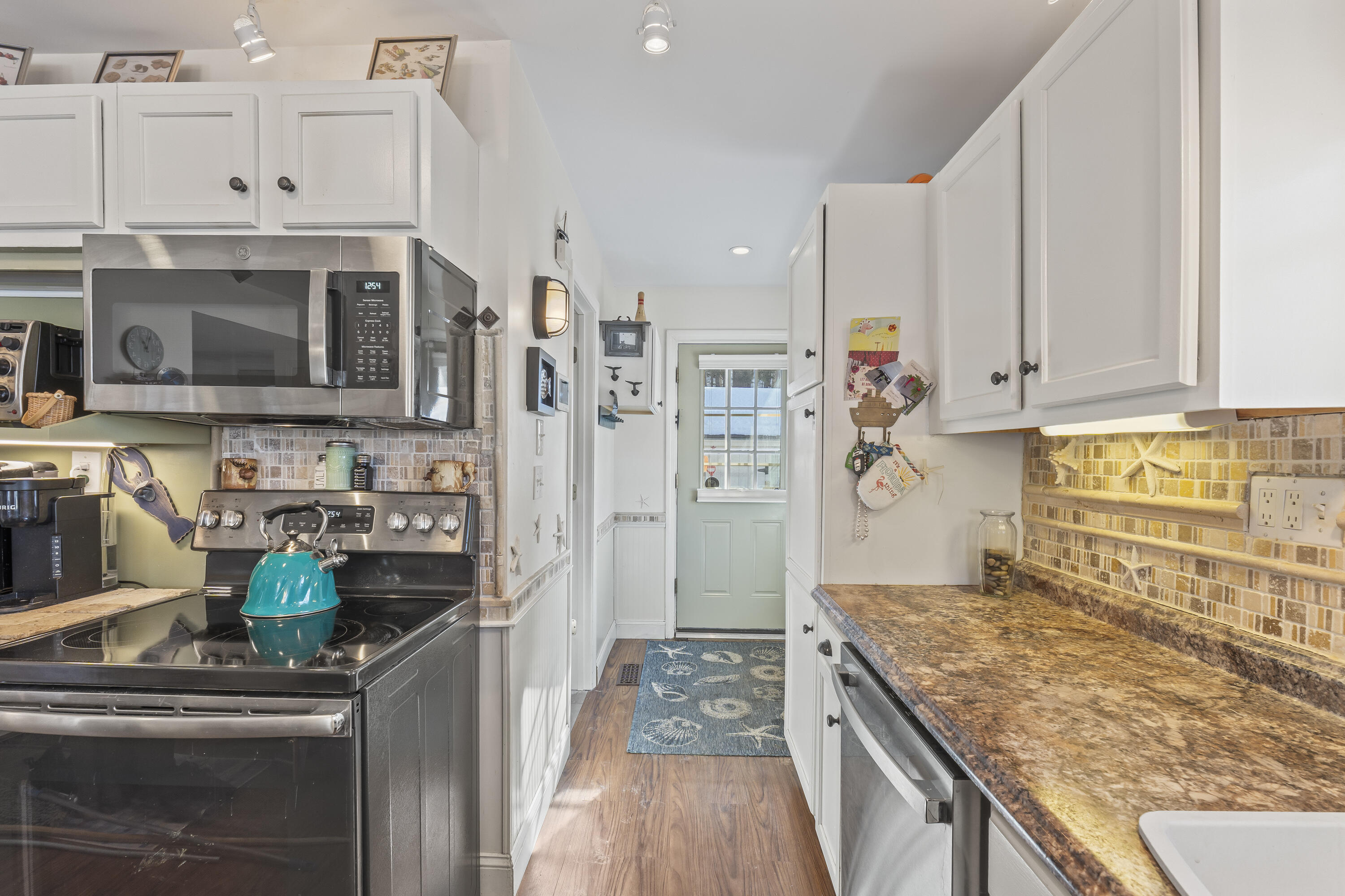 21 Lobster Cove Road Boothbay Harbor, ME 04538 - Photo 14 of 81 21 Lobster Cove Rd_0122