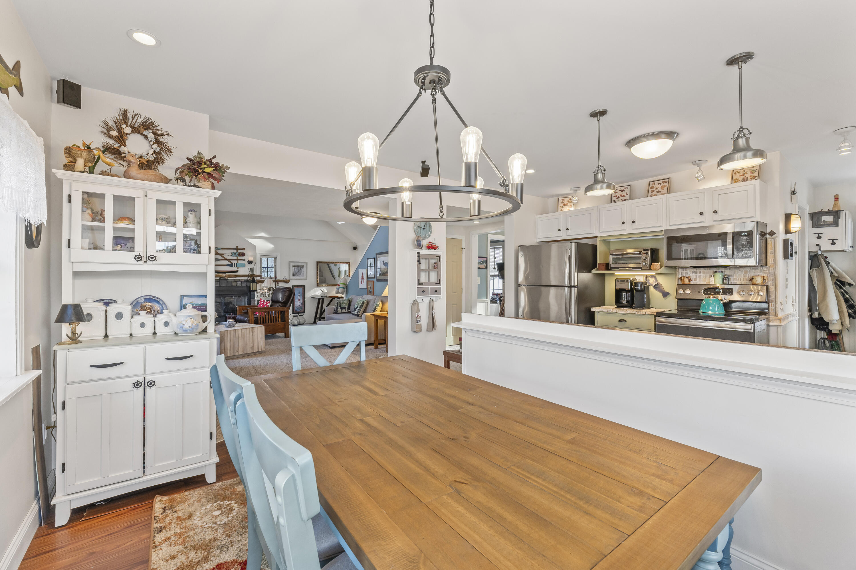 21 Lobster Cove Road Boothbay Harbor, ME 04538 - Photo 9 of 81 21 Lobster Cove Rd_0117