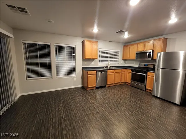 $2,095 | 9394 Fort Lincoln Avenue, Las Vegas, NV 89178