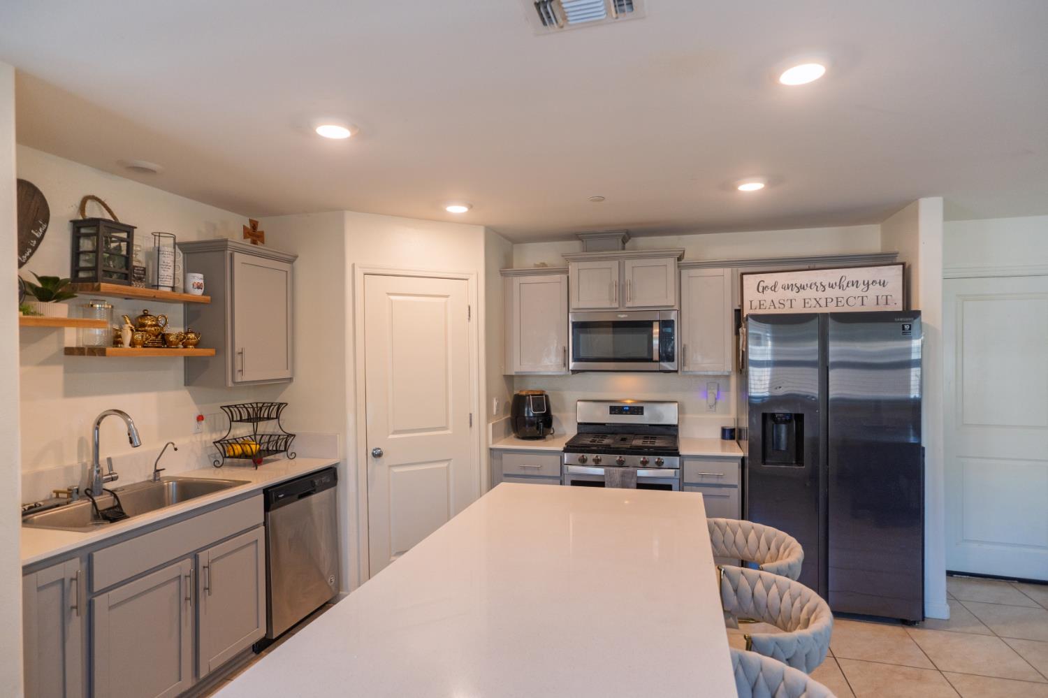 689 Coppola Court Merced, CA 95348 - Photo 8 of 44