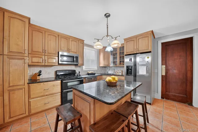 $474,999 | 13 Garfield Place, Poughkeepsie, NY 12601