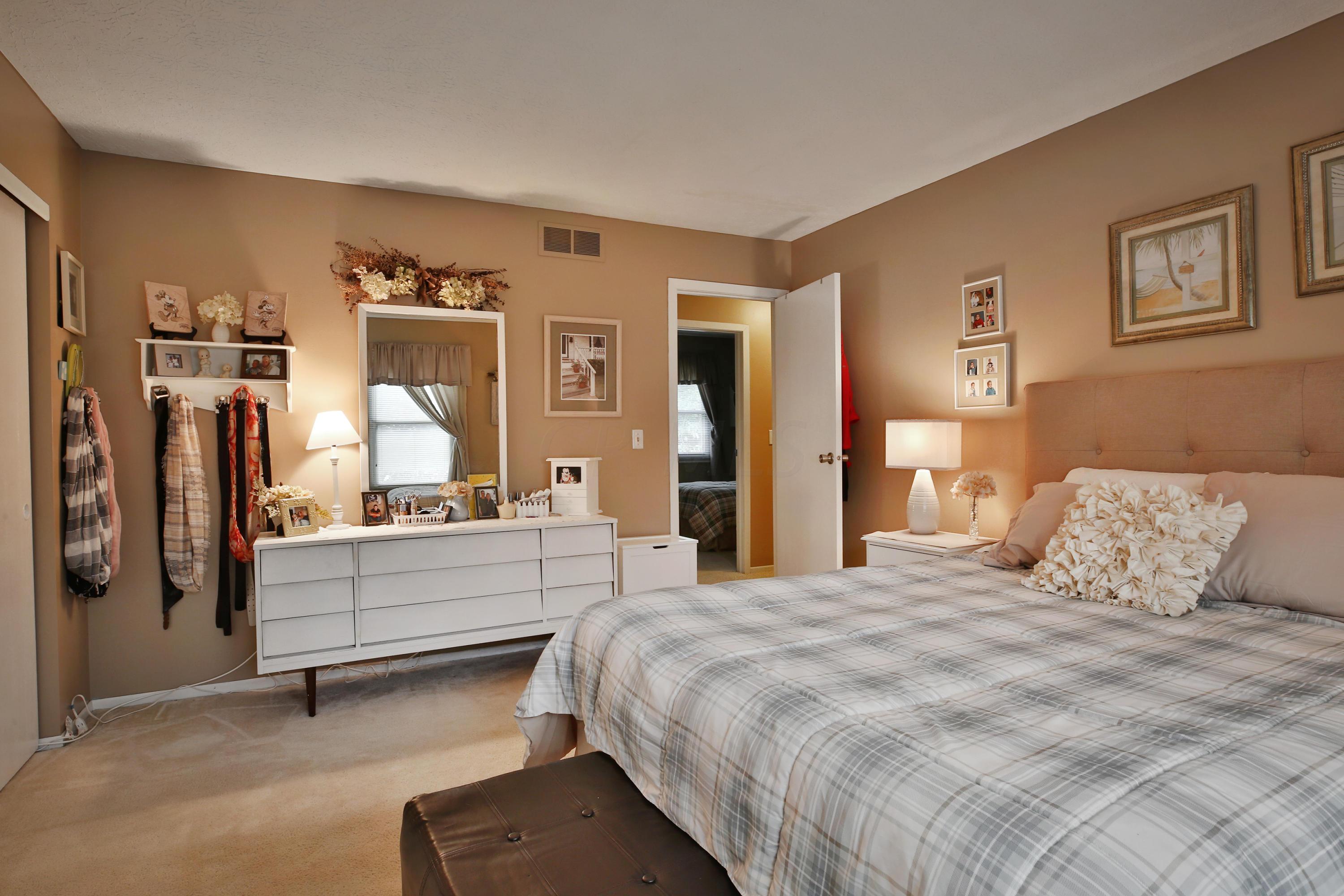 4914 Dunlap Road Columbus, OH 43229 - Photo 23 of 40 Gallery Image 23