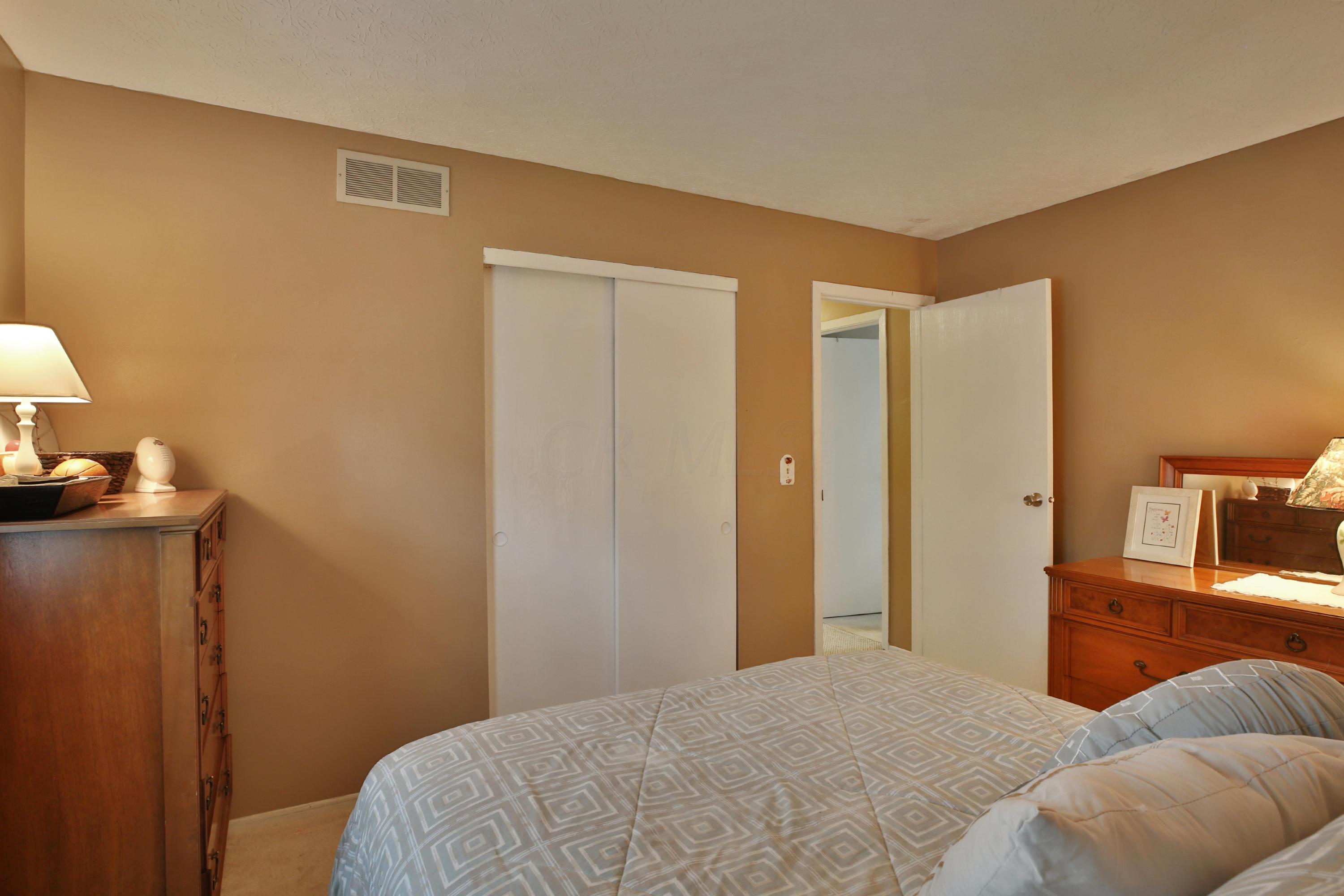 4914 Dunlap Road Columbus, OH 43229 - Photo 25 of 40 Gallery Image 25