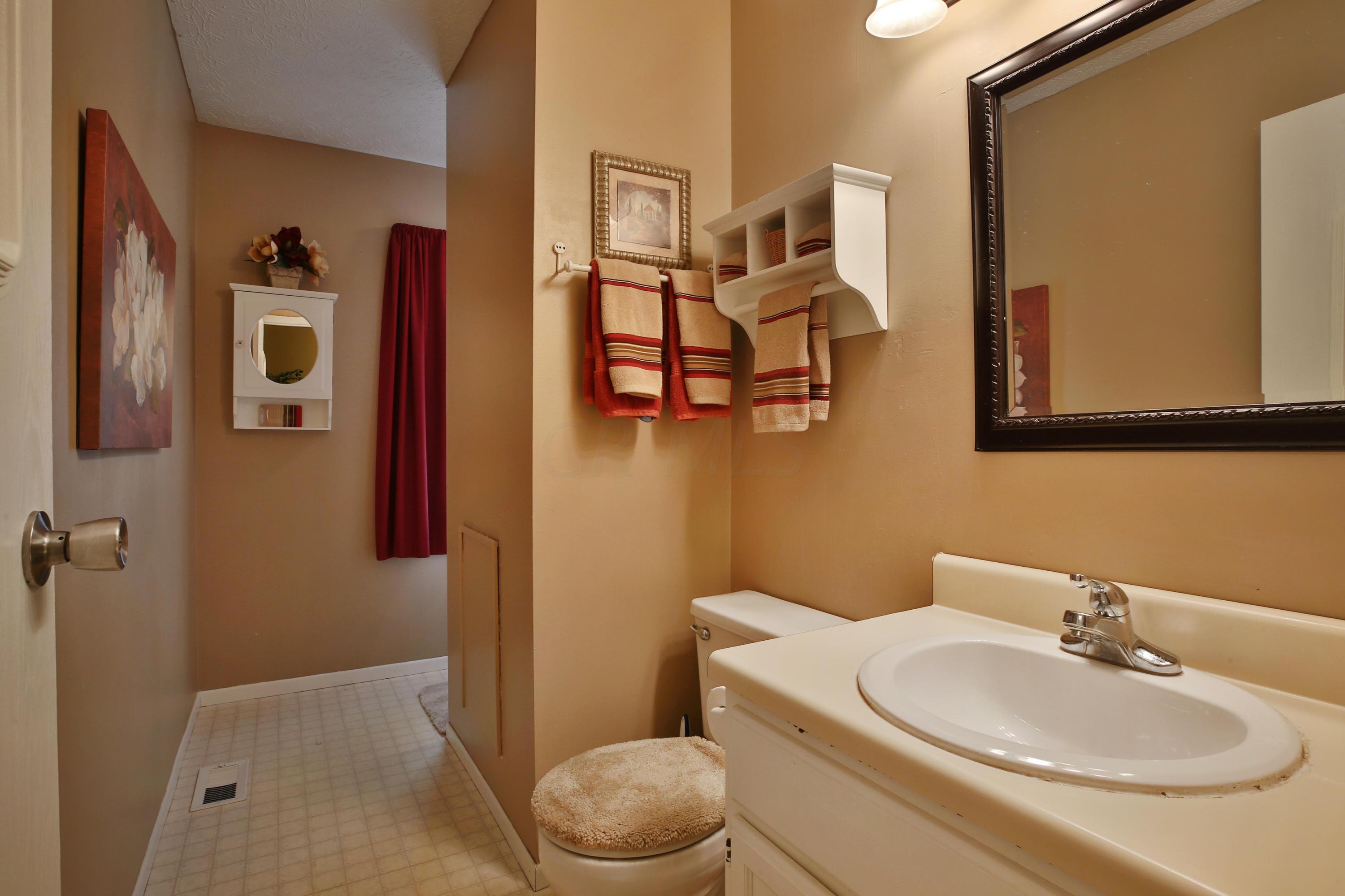 4914 Dunlap Road Columbus, OH 43229 - Photo 26 of 40 Gallery Image 26