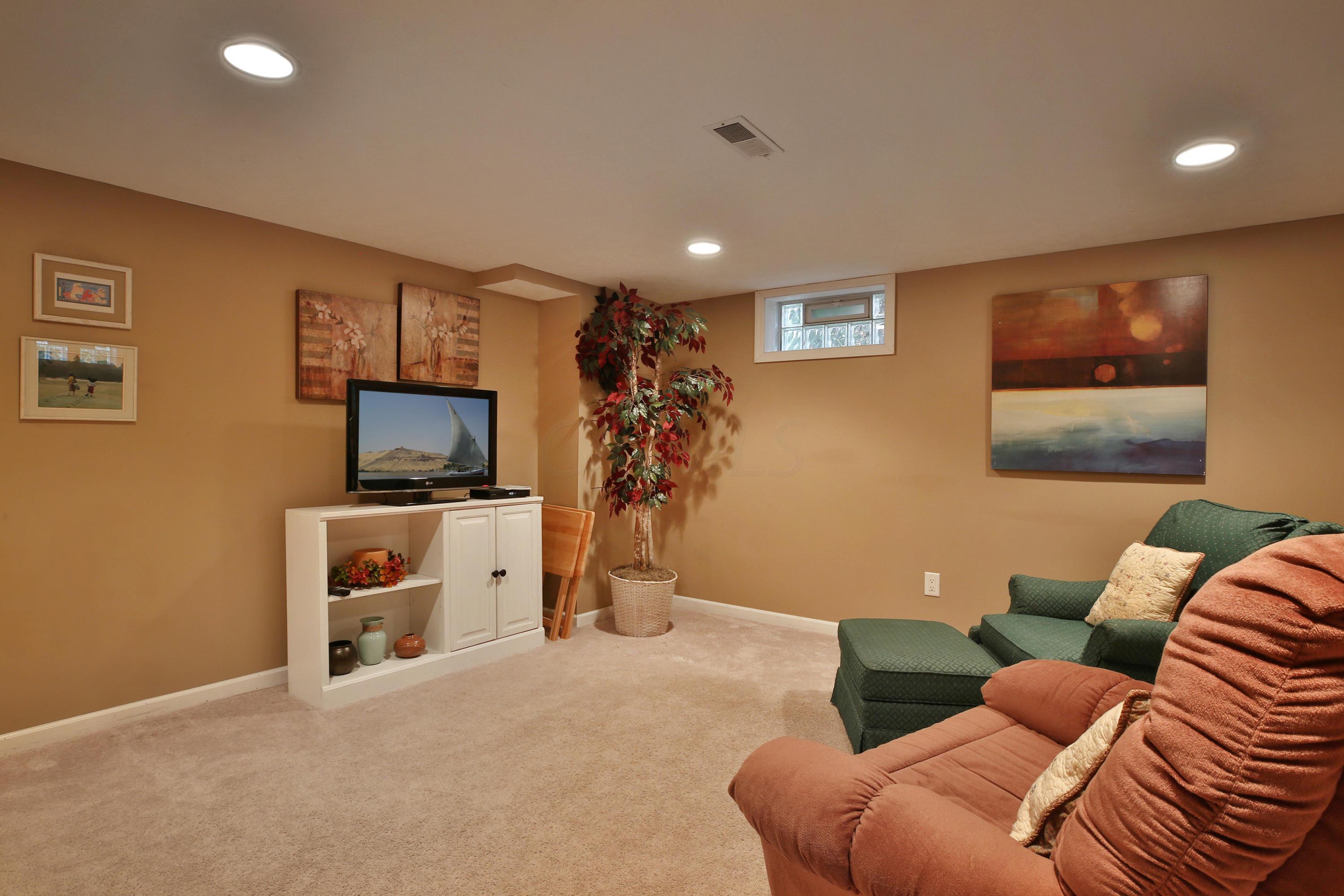 4914 Dunlap Road Columbus, OH 43229 - Photo 30 of 40 Gallery Image 30