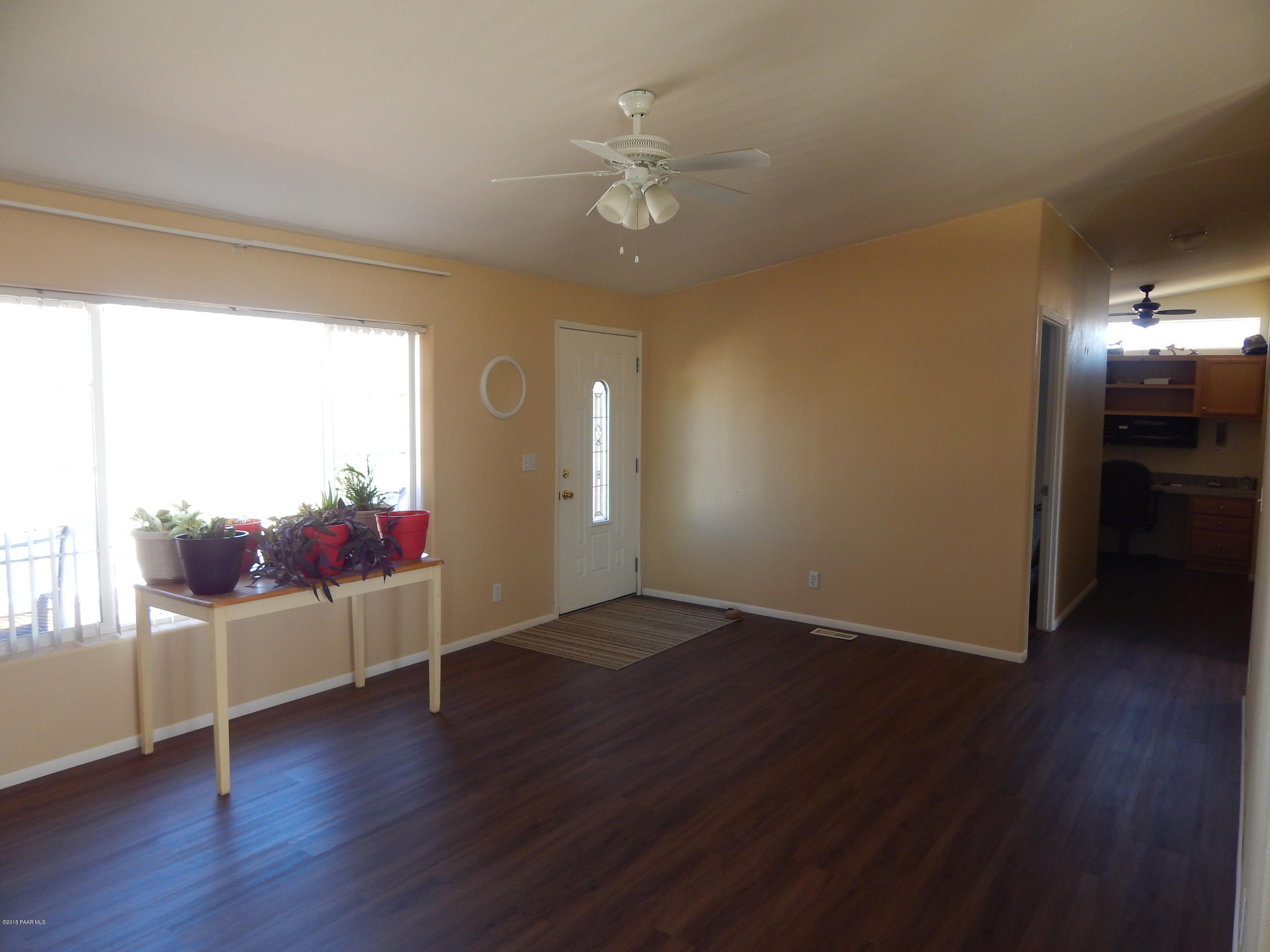 24562 North Big Springs Ranch Road Paulden, AZ 86334 - Photo 4 of 41 Front Living Room