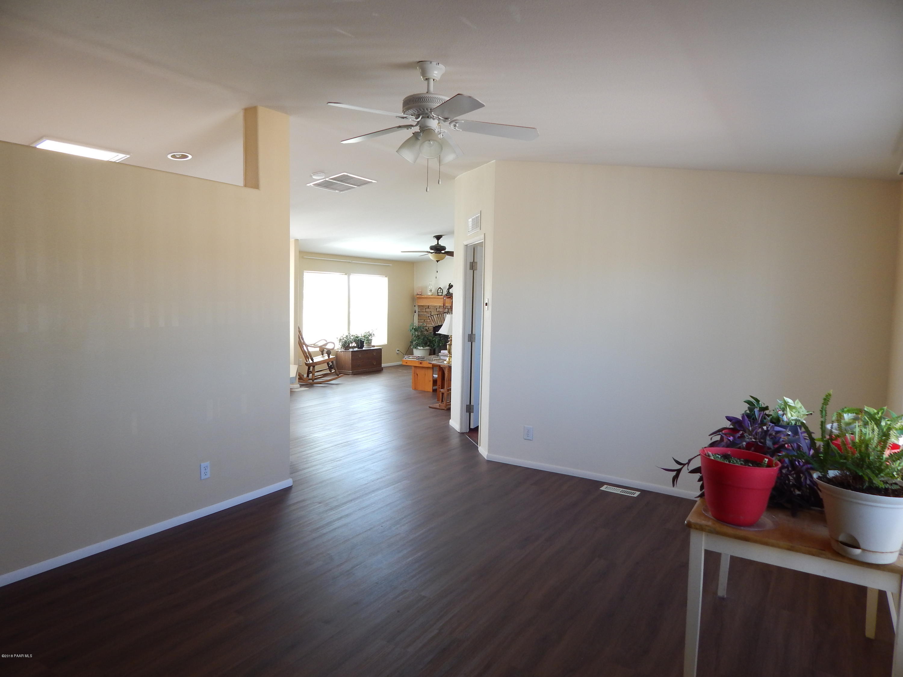 24562 North Big Springs Ranch Road Paulden, AZ 86334 - Photo 5 of 41 Front Living Room