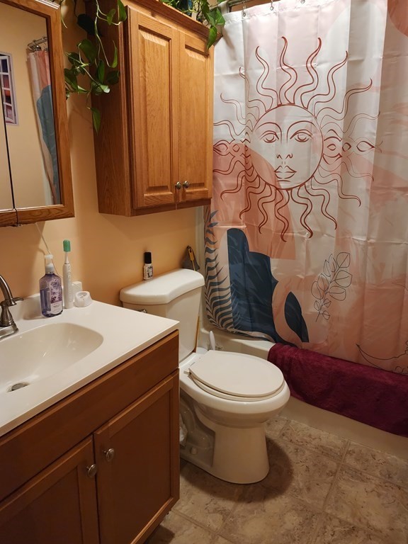 110 Lorimer Street Springfield, MA 01151 - Photo 12 of 19 Gallery Image 12