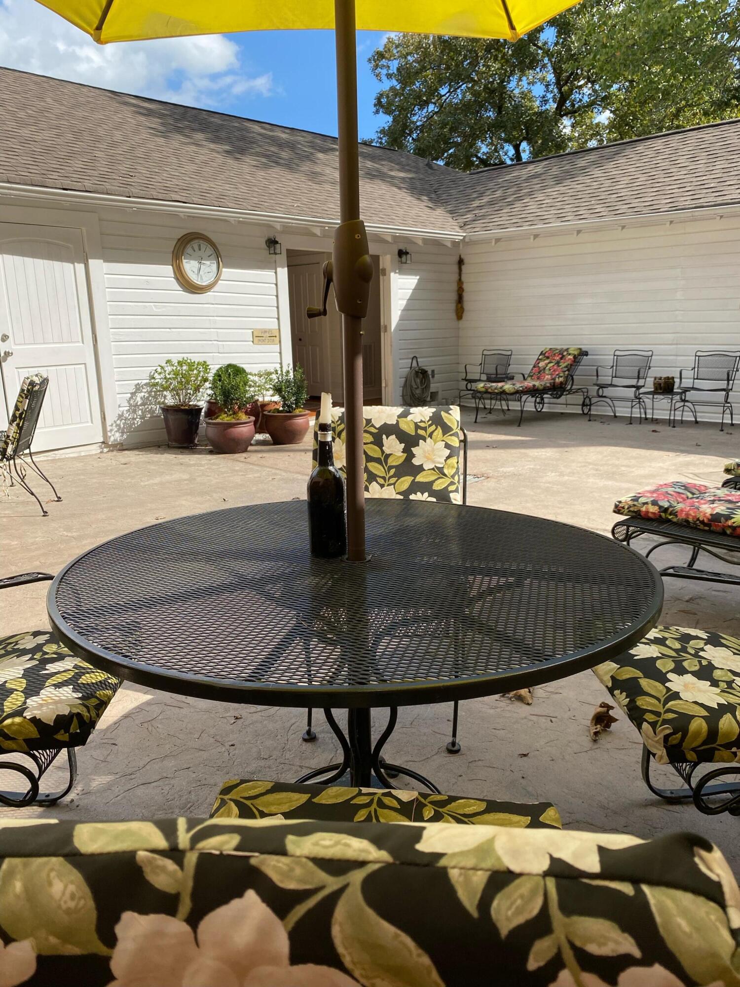 1308 Dry Valley Road Rossville, GA 30741 - Photo 33 of 39 courtyard