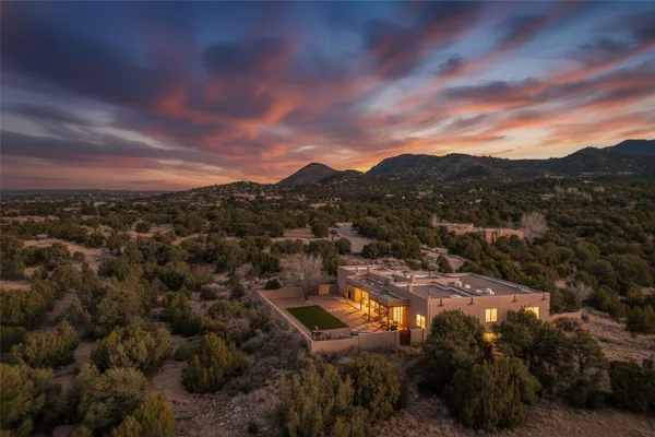 $1,495,000 | 17 Sueno De Santa Fe, Santa Fe, NM 87505