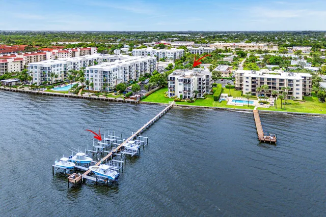 $535,000 | 1206 South Lake Drive, Unit 203, Lantana, FL 33462