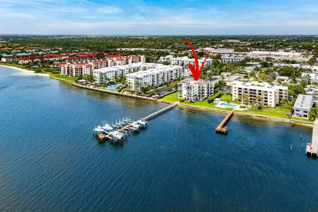 $535,000 | 1206 South Lake Drive, Unit 203, Lantana, FL 33462