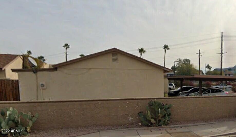 2604 East Lemon Street Tempe, AZ 85288 - Photo 10 of 12 Lemon Side View Fence