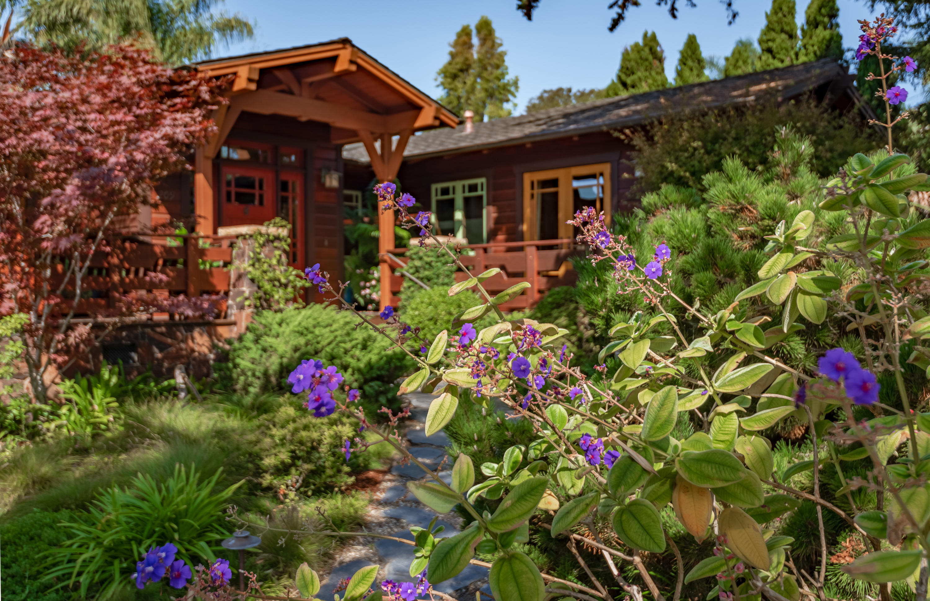 209 Mohawk Road Santa Barbara, CA 93109 - Photo 13 of 50 Front Entrance