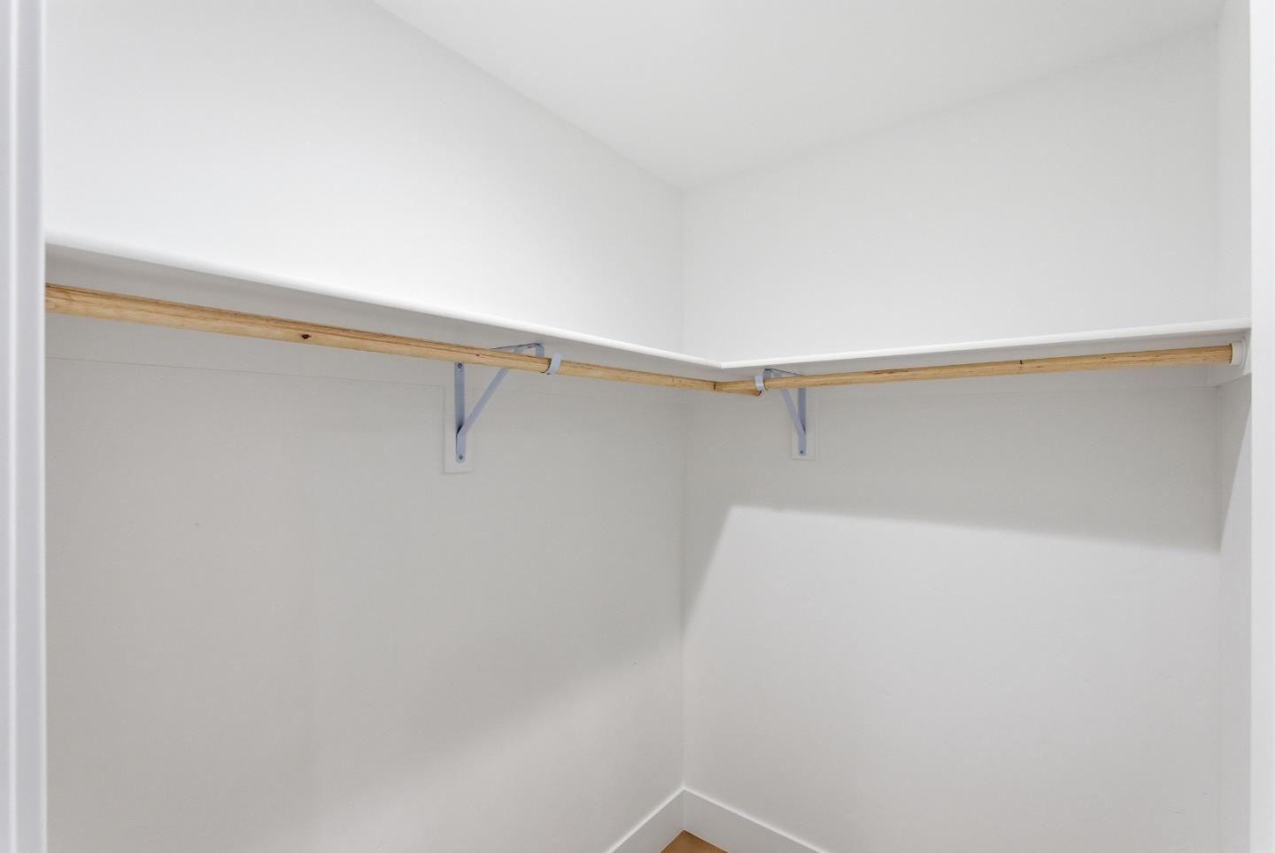 670 La Mesa Drive Portola Valley, CA 94028 - Photo 27 of 43 a view of small space