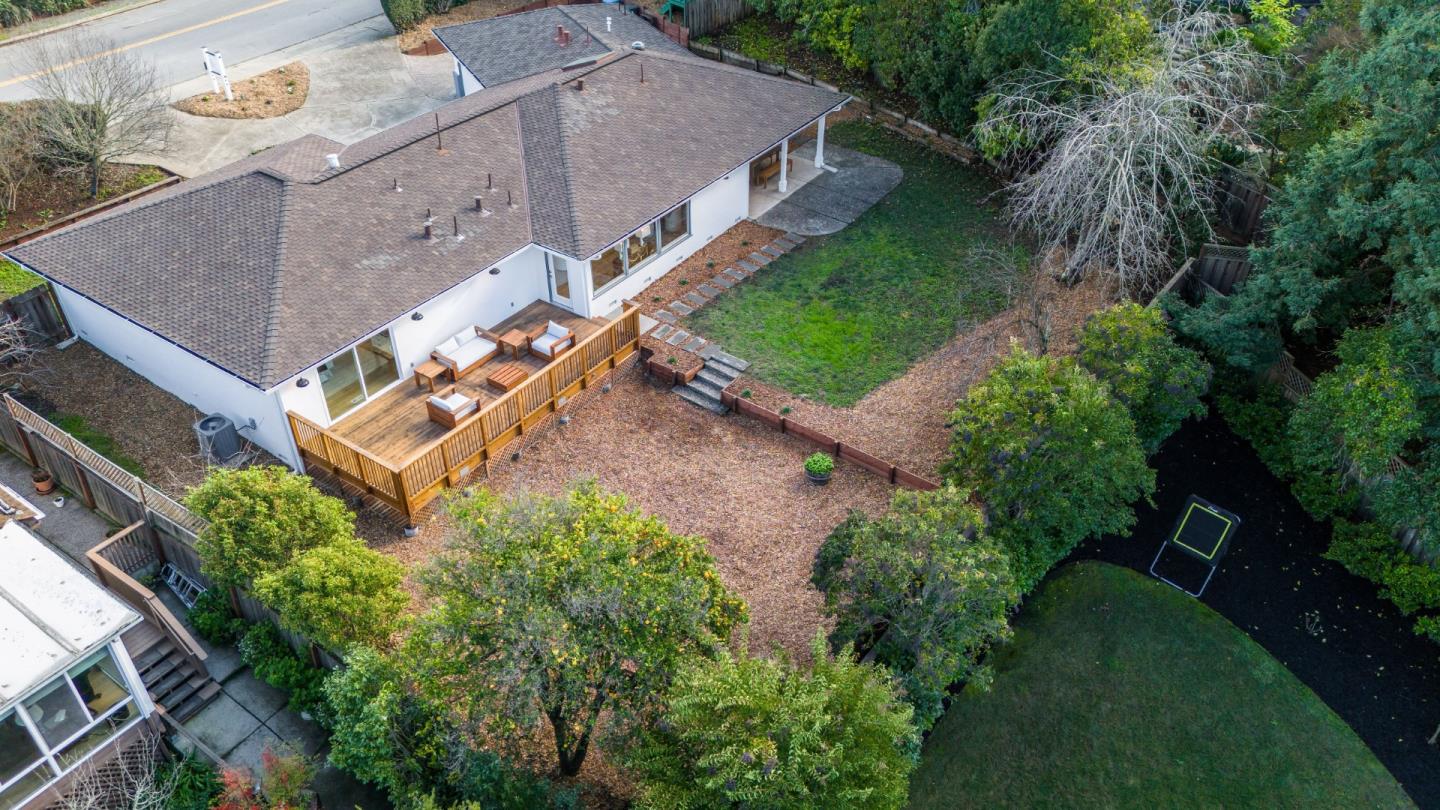 670 La Mesa Drive Portola Valley, CA 94028 - Photo 39 of 43