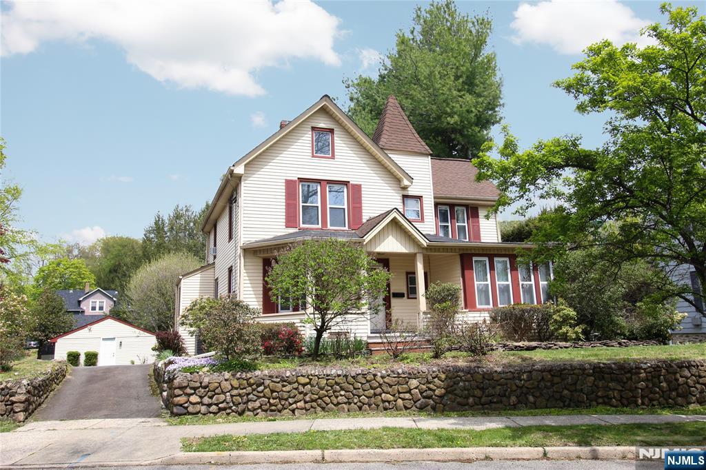 160 Myrtle Avenue Allendale, NJ 07401 - Photo 1 of 22