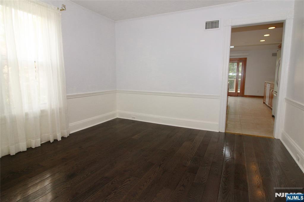 160 Myrtle Avenue Allendale, NJ 07401 - Photo 12 of 22