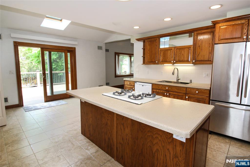 160 Myrtle Avenue Allendale, NJ 07401 - Photo 13 of 22
