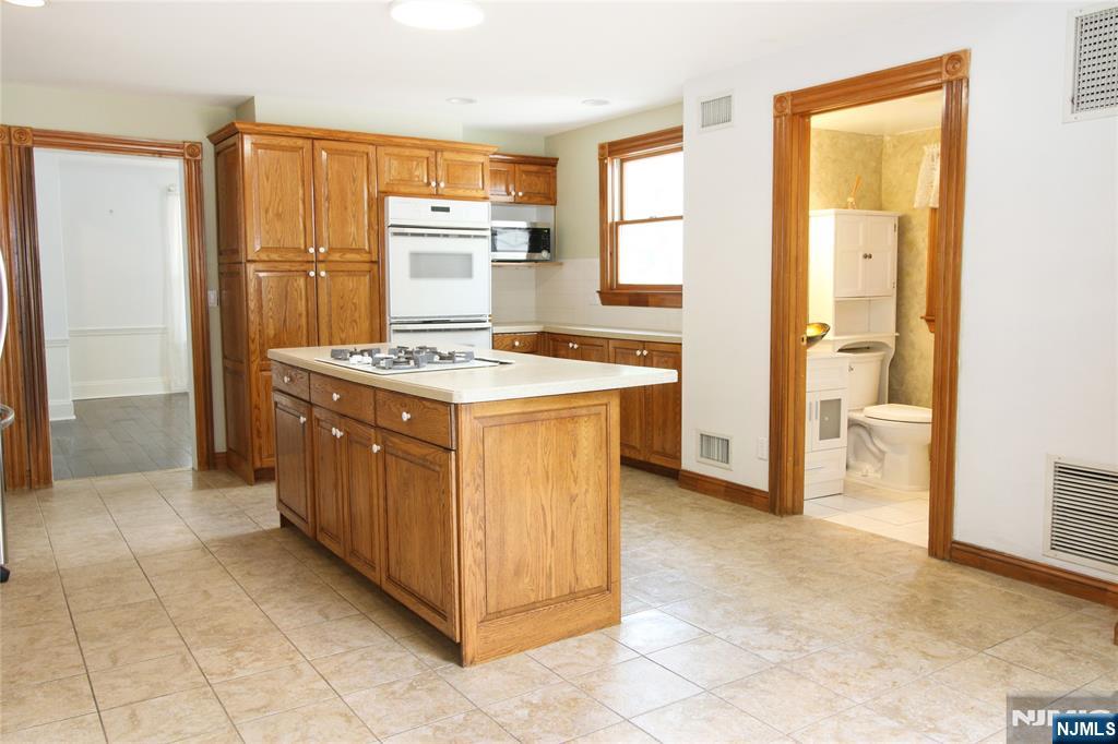 160 Myrtle Avenue Allendale, NJ 07401 - Photo 16 of 22