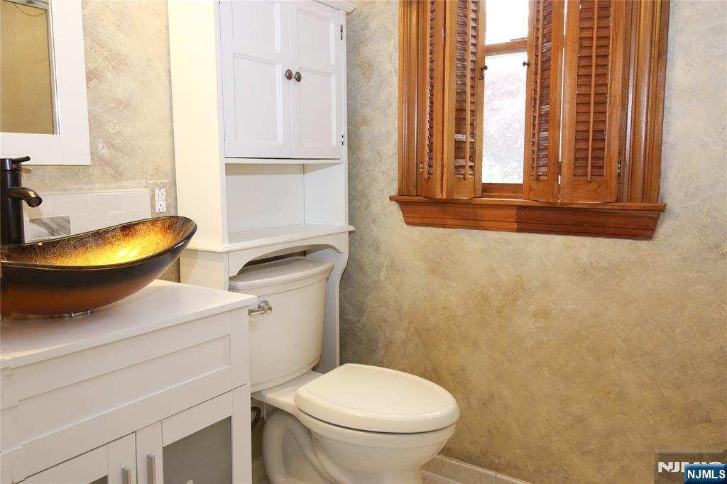 160 Myrtle Avenue Allendale, NJ 07401 - Photo 18 of 22