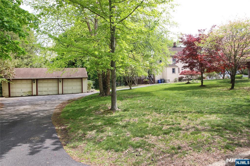 160 Myrtle Avenue Allendale, NJ 07401 - Photo 5 of 22