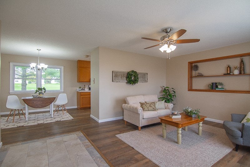 5039 Cosgrove Road Southwest Kalona, IA 52247 - Photo 3 of 27 Gallery Image 3